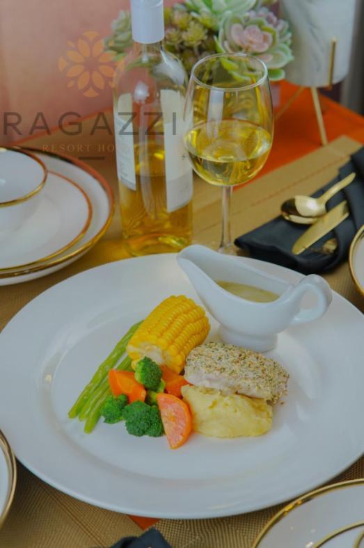 Ragazzi Resort Hotel Naga  Exterior photo