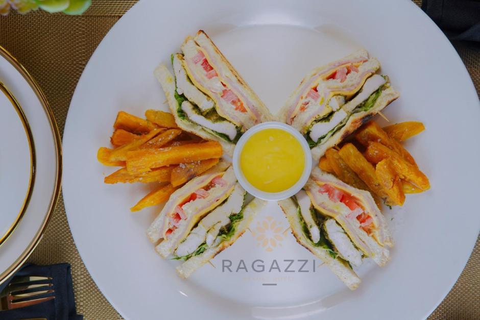Ragazzi Resort Hotel Naga  Exterior photo