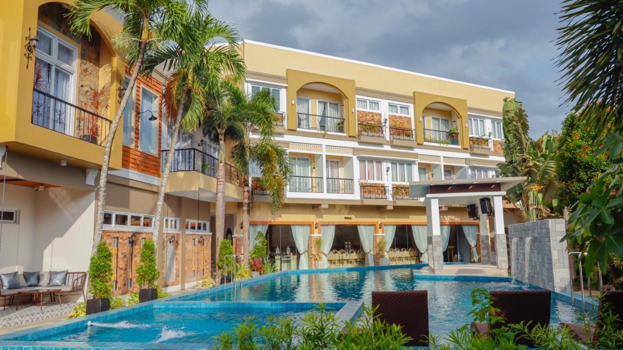Ragazzi Resort Hotel Naga  Exterior photo