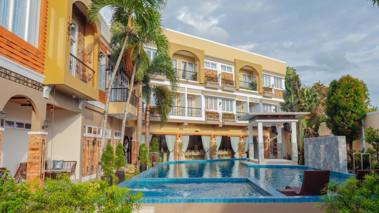 Ragazzi Resort Hotel Naga  Exterior photo